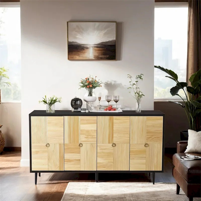 Élégante armoire vintage à 4 portes avec portes à décor sculpté