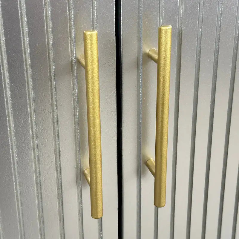 Armoire de rangement à 4 portes avec étagères réglables